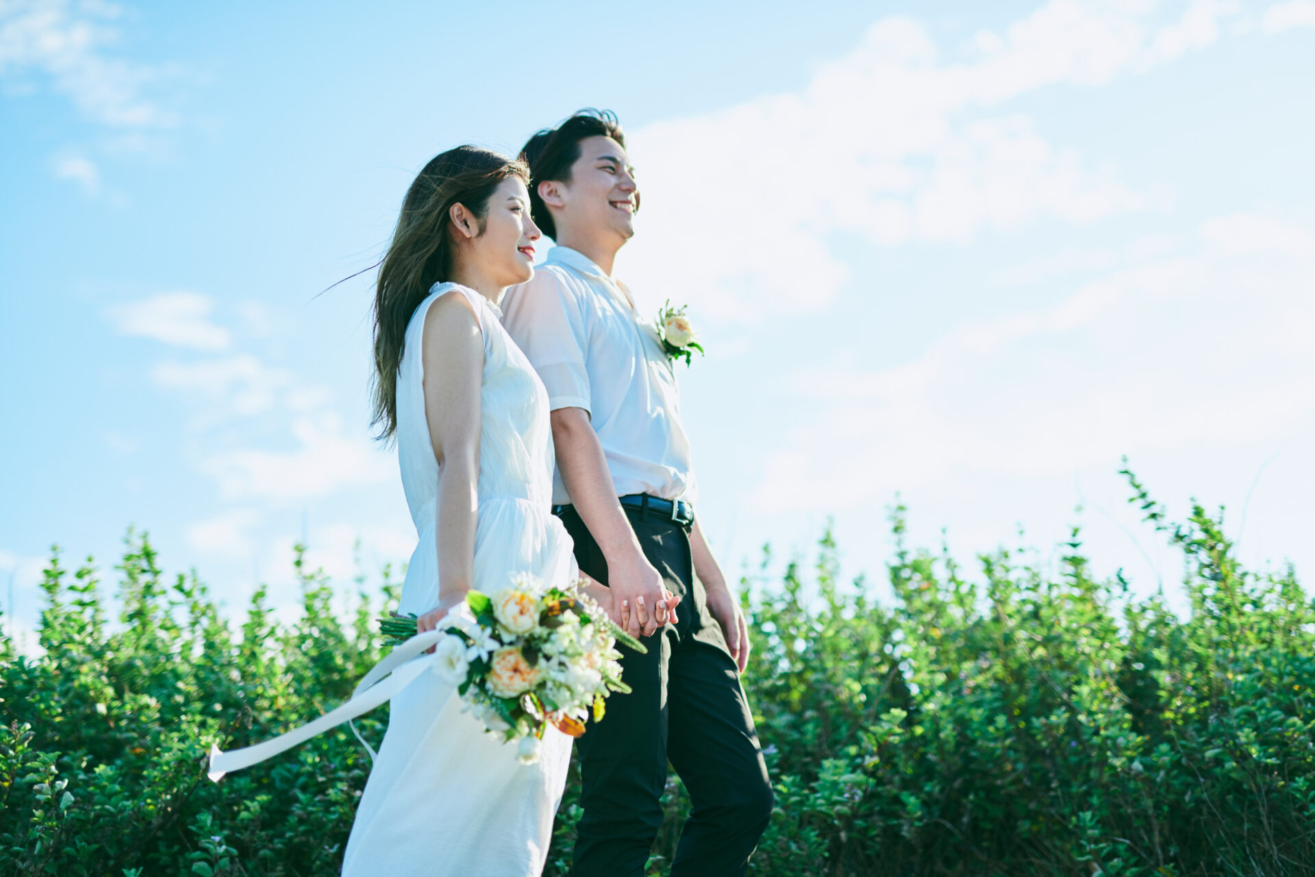 成婚された男女の笑顔｜岡山の結婚相談所 blue bees Okayama