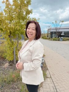笑顔の婚活カウンセラー岸本｜岡山の結婚相談所 blue bees Okayama