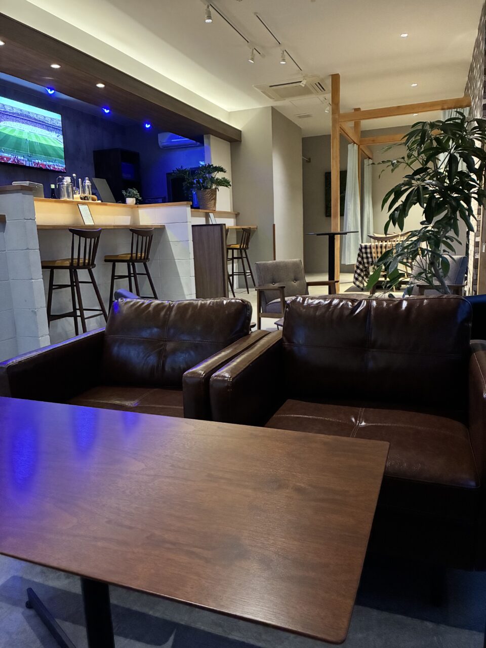 岡山市北区BRANCH岡山北長瀬にあるb.b.hubの店内｜bluebees女性会員限定のお茶会・女子会開催会場